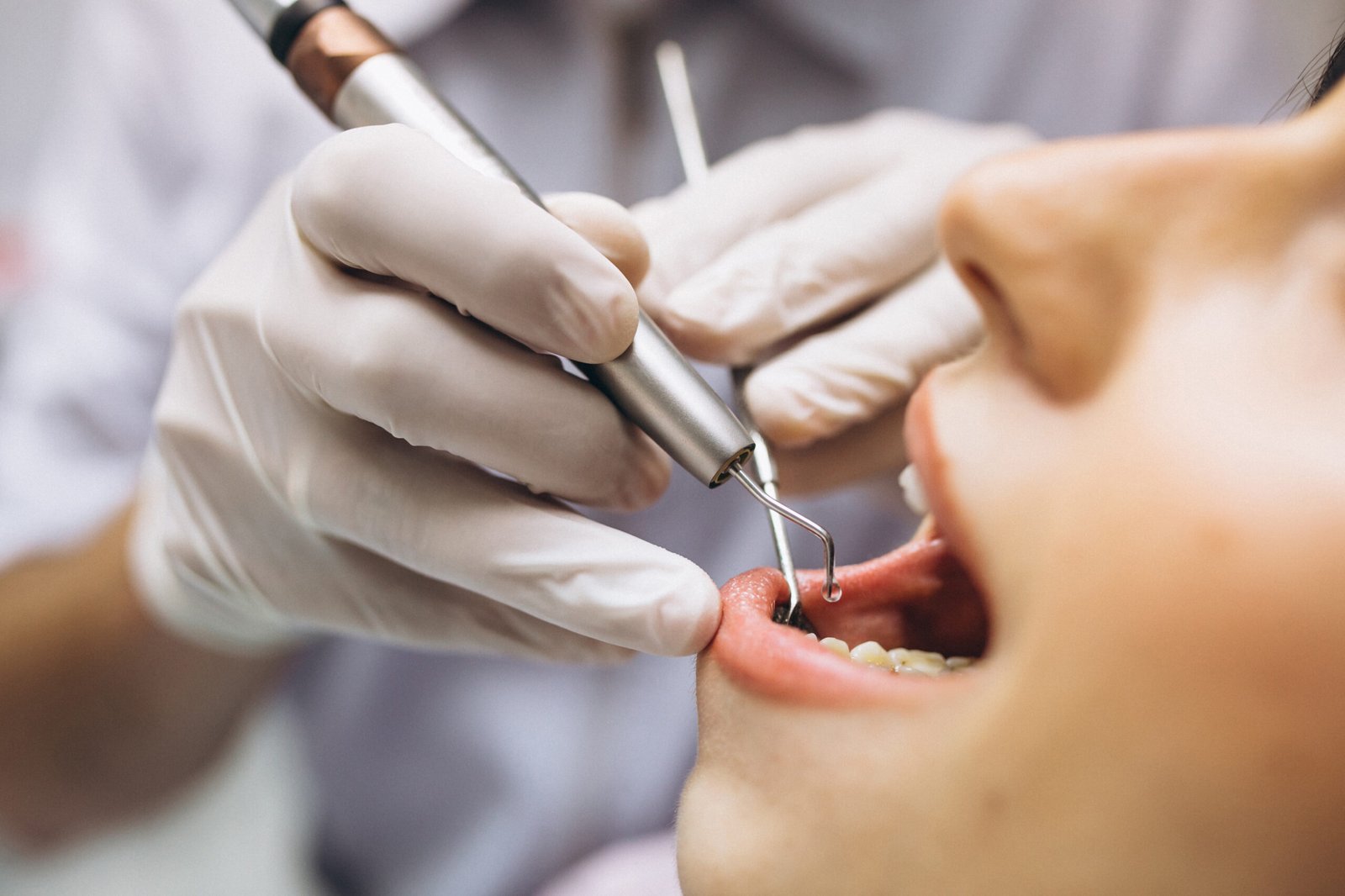 Emergency dentistry in Beverly Hills